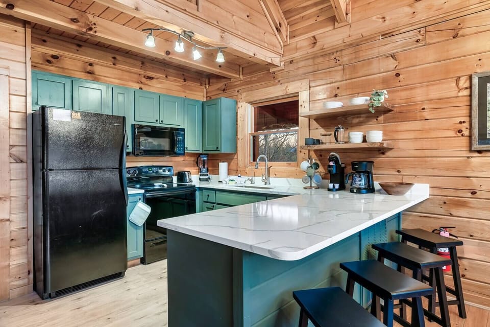 Full kitchen with everything you need to prepare an amazing meal. Drip, French Press and Keurig coffee makers give you plenty of choices for your morning brew! All pots, pans and cooking utensils are new as on 4/1/24. 