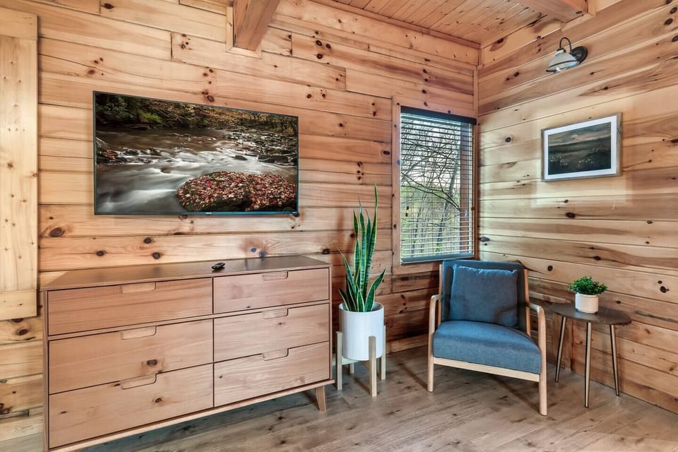 55' ROKU TV and reading nook or, just a spot to relax and gather your thoughts!