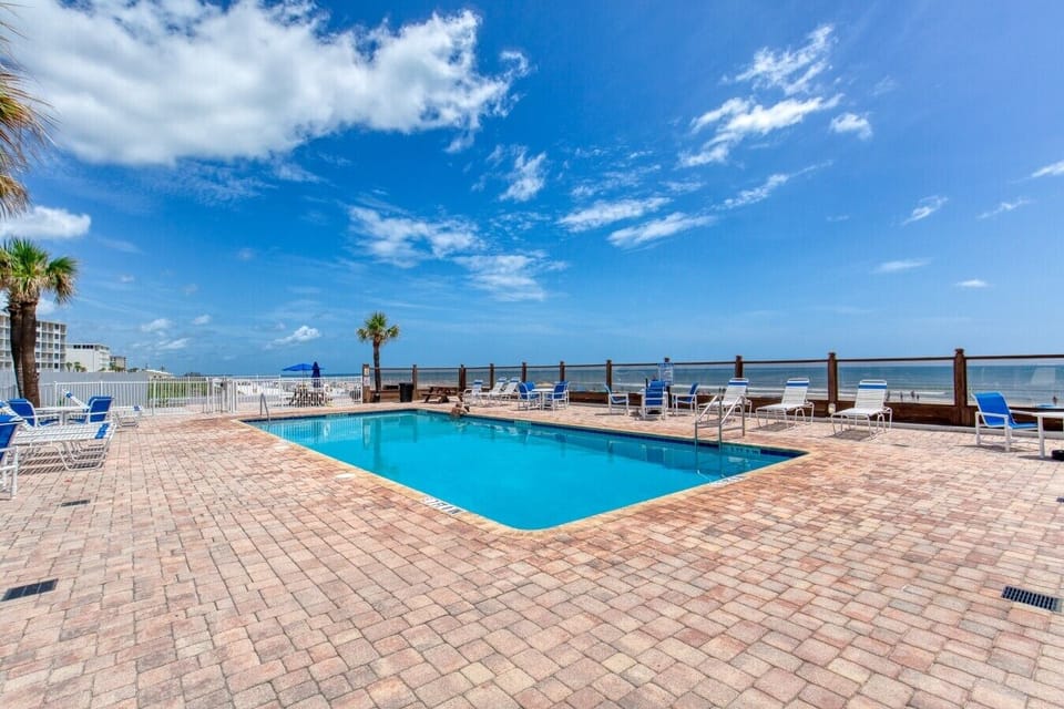 Daytona Beach Vacation Rental Oceanfront  Airbnb Pool1233SAtlanticAve_307-10Daytona Beach Vacation Rental Oceanfront  Airbnb Pool
