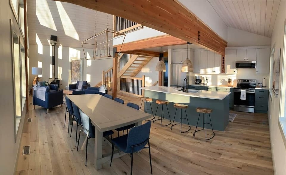 Main floor common area