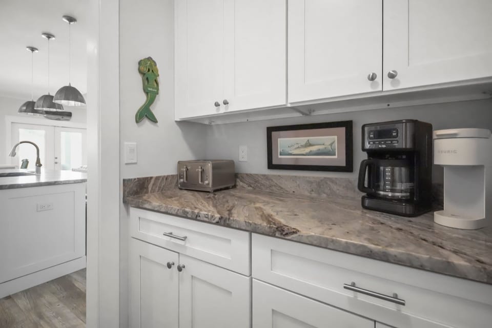 Caribbean Surf | Kitchen Area