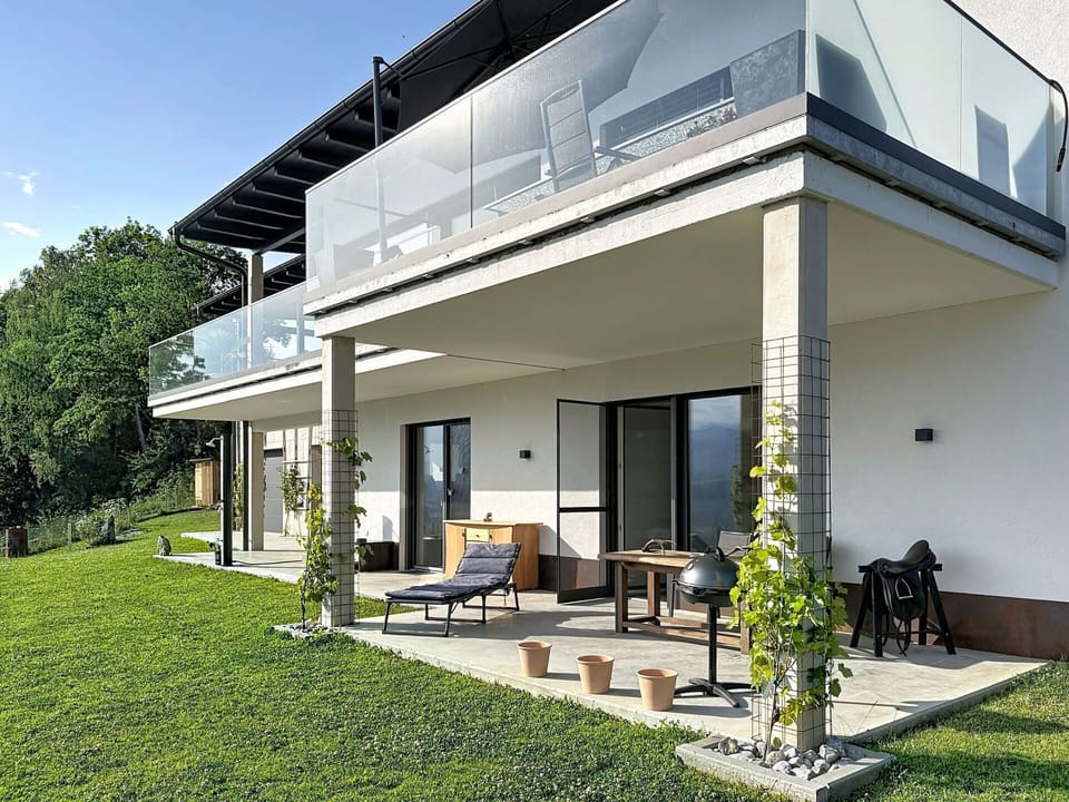 Porch, Home, Balcony, Residential Area, House, Land Lot, Door, Shade, Estate, Yard