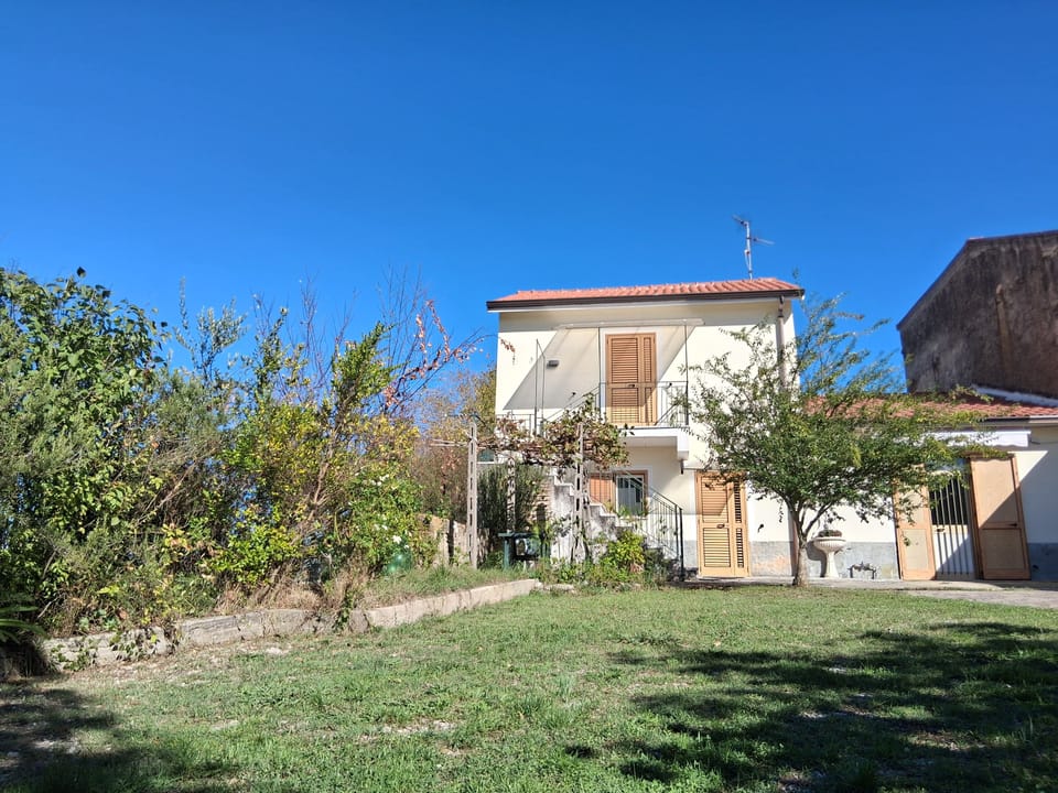 Holiday Home 'Meloro' with Private Garden, Balcony and Wi-Fi House in Campania
