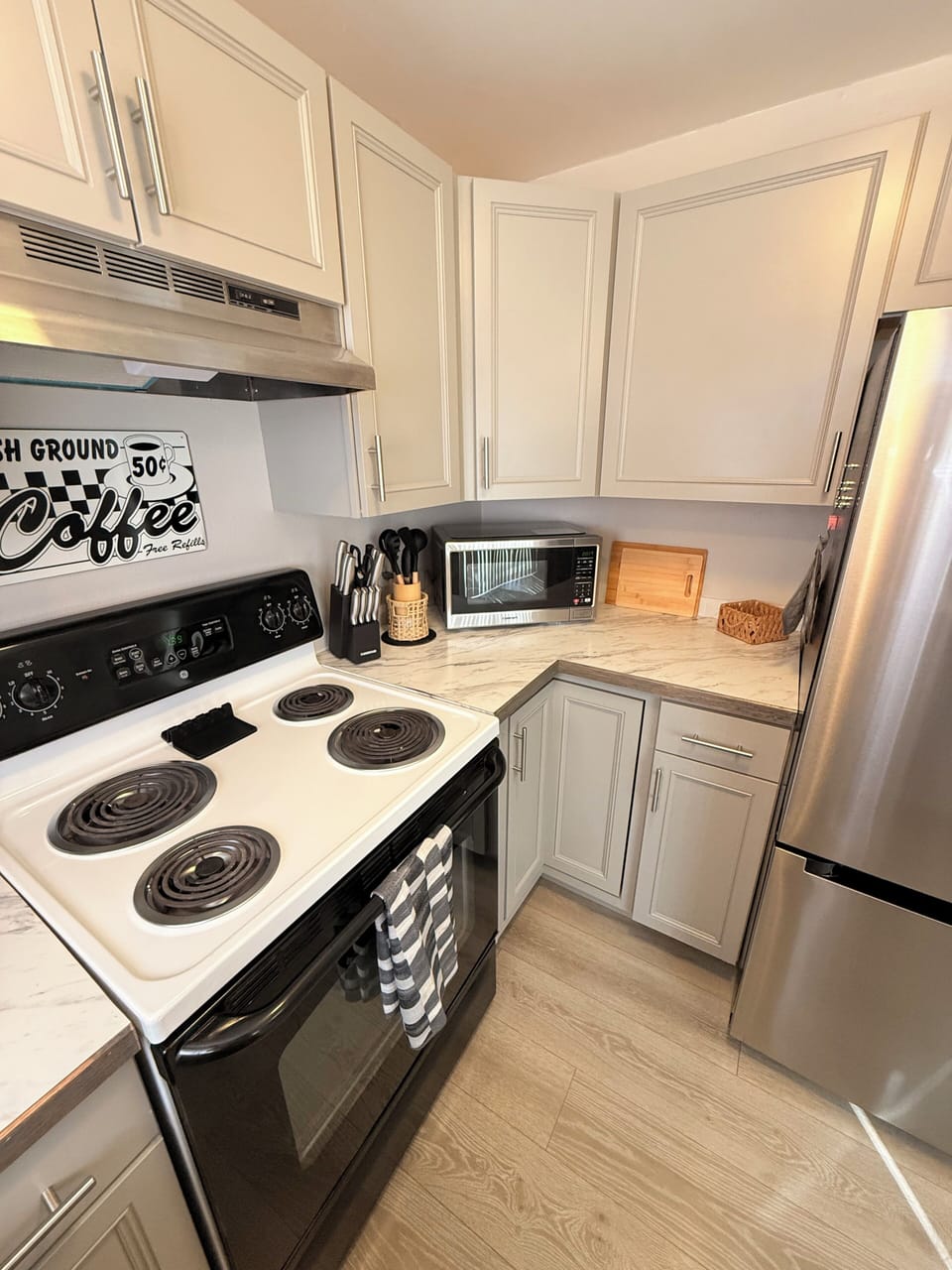 Fully equipped with everything you will need to prepare an amazing meal.