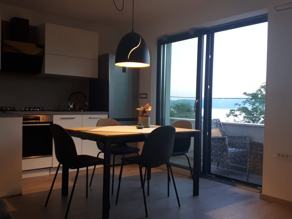Dining room 2