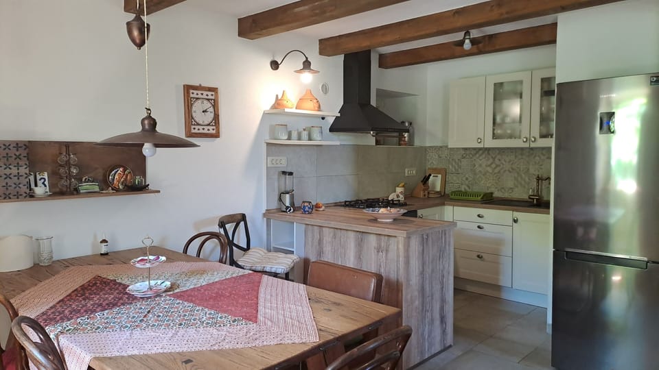 Kitchen 2