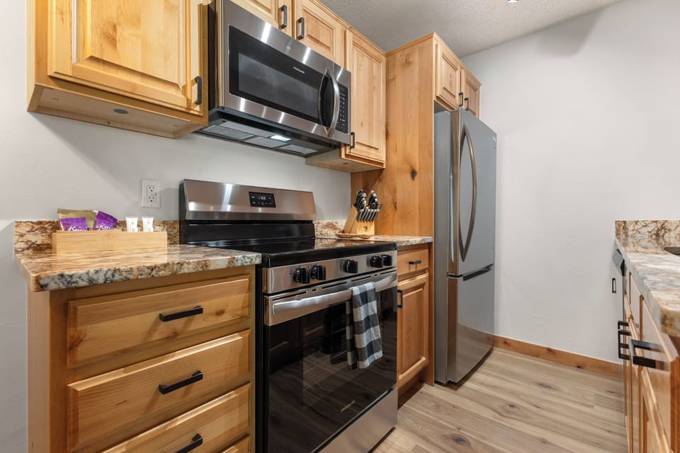 Kitchen | Electric Stove