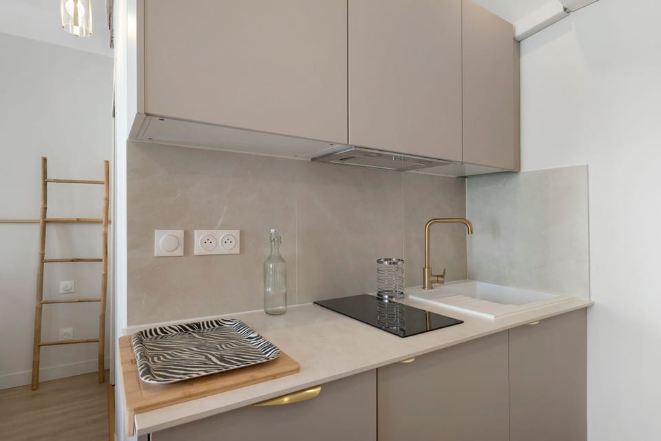 Suite Hélène Vagliano Apartment with Wi-Fi and Air Conditioning Apartment in Cannes