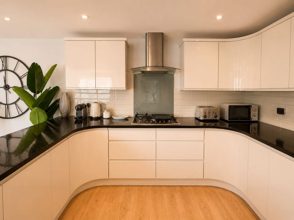 The Bungalow - Kitchen