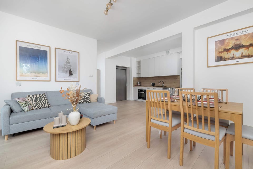 Unwind on the comfortable sofa that can be converted into double bed.