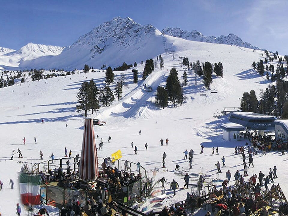 Mountain, Snow, Mountainous Landforms, Winter, Mountain Range, Glacial Landform, Recreation, Piste, Hill Station