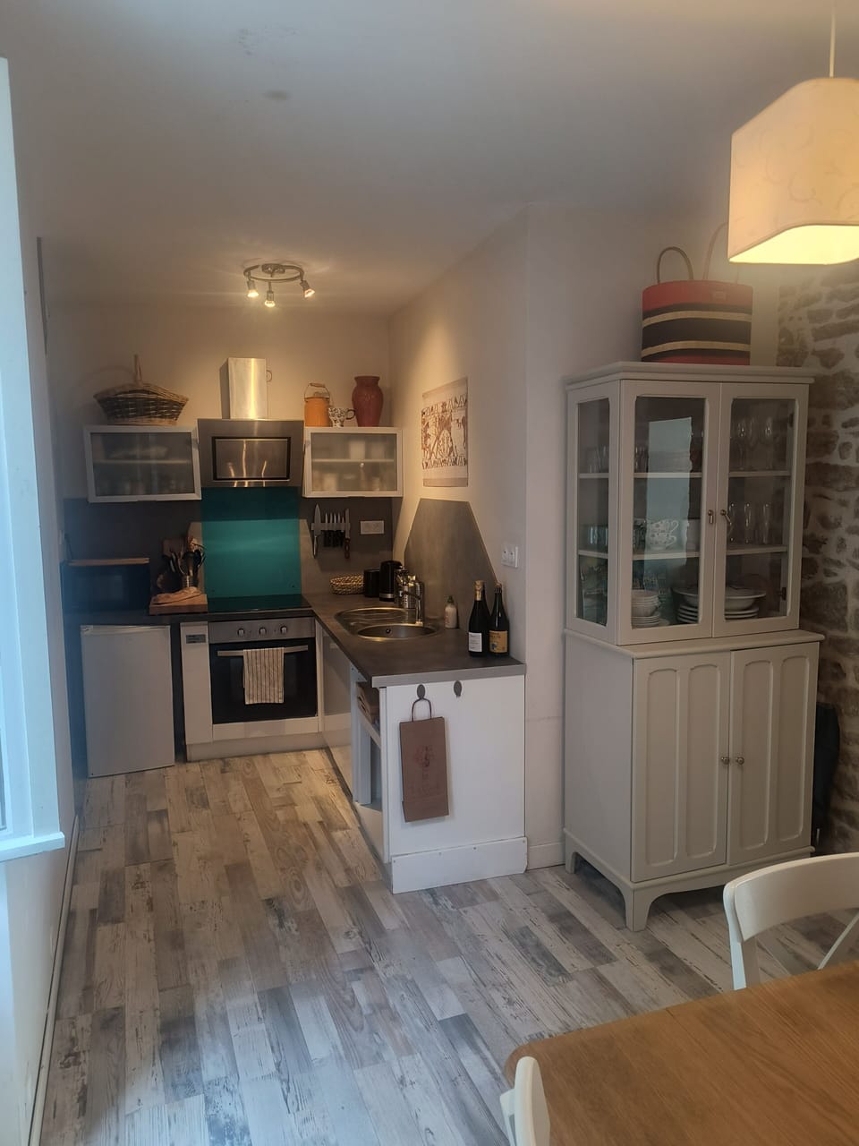 Modern, well equipped kitchen