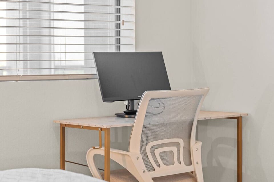 Working desk to stay up to date!