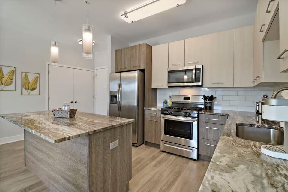Fully equipped kitchen with all amenities.