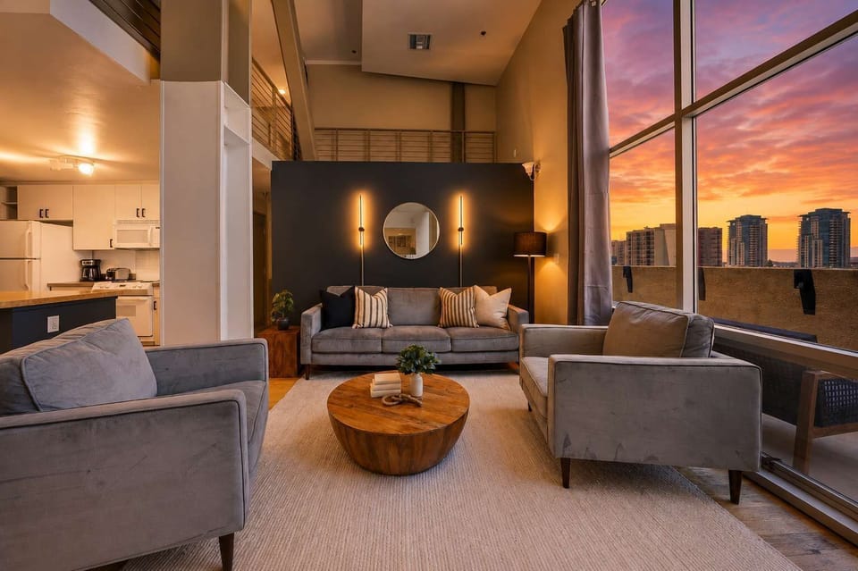 🌅 Settle into your favorite seat and let San Diego's skyline become the backdrop to every evening.
