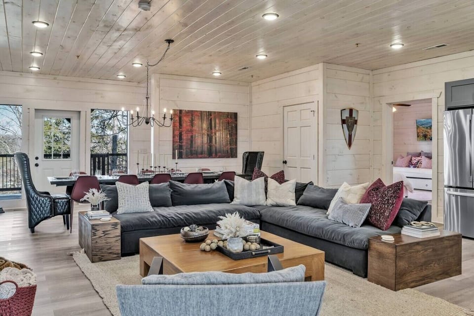 Enjoy a common space with a royal theme.