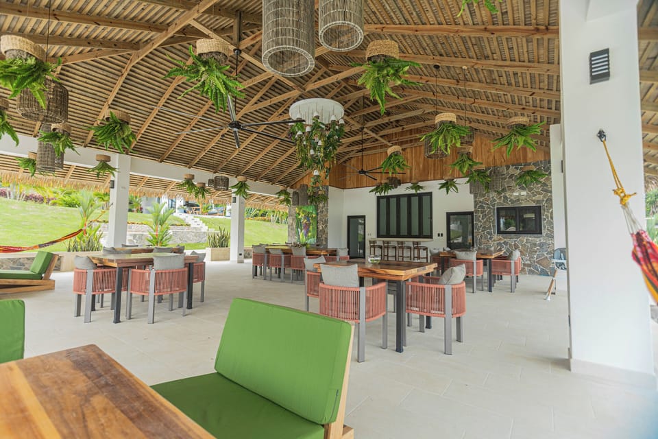 Spacious Rancho - Dining area
