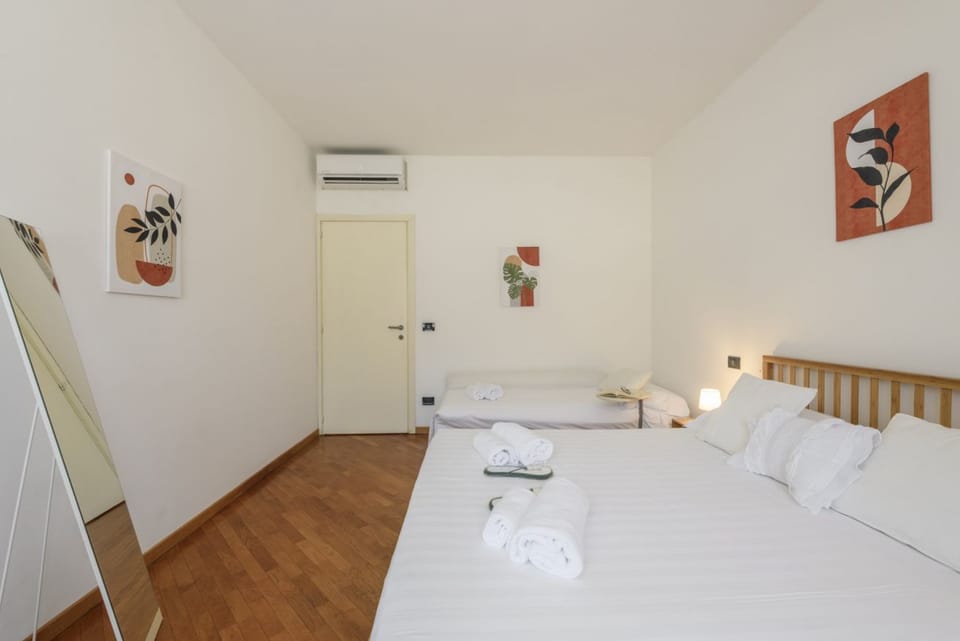 Mussi, 10 – Between CityLife and Sempione Apartment in Milan