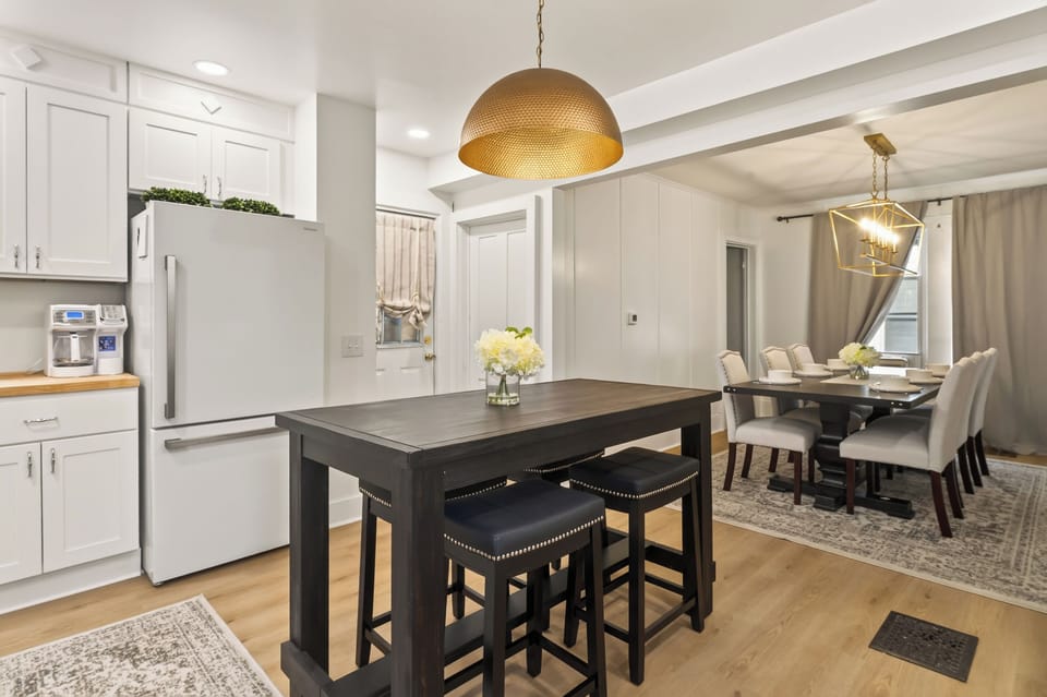 Kitchen island with four stools