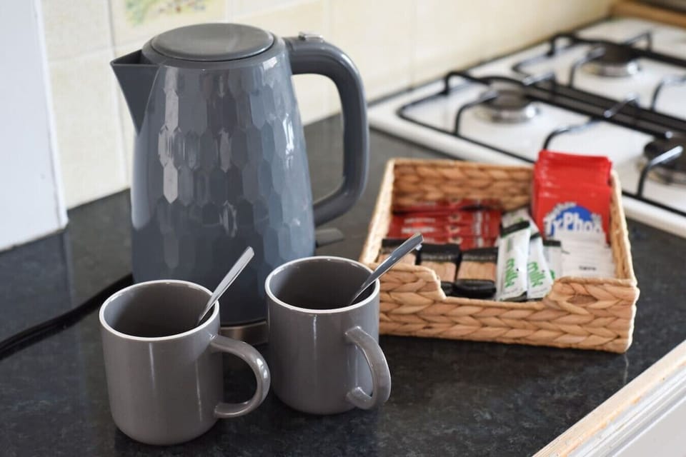 Kettle and Sweet