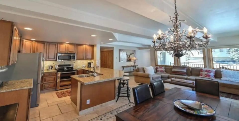 Indoors, Home Decor, Chandelier, Lamp, Kitchen