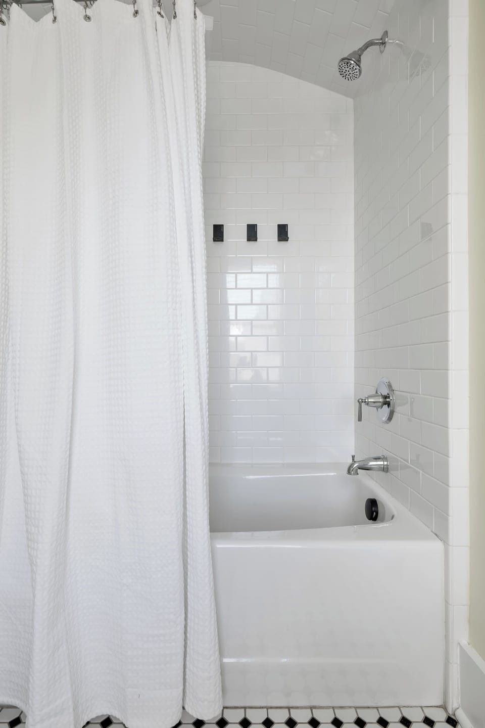 Bathroom 1: Shower/Tub