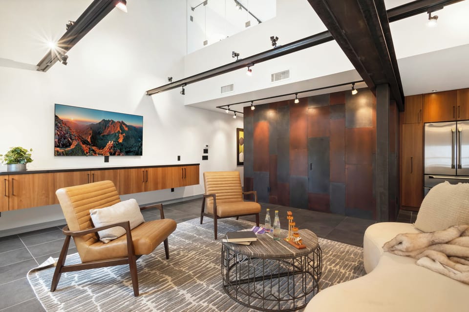 1.02_telluride_ore_light_loft_living_room