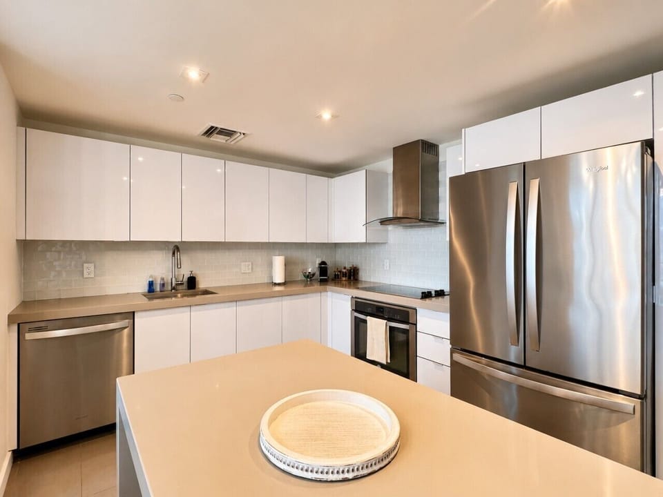 Fully equipped kitchen for home-cooked meals