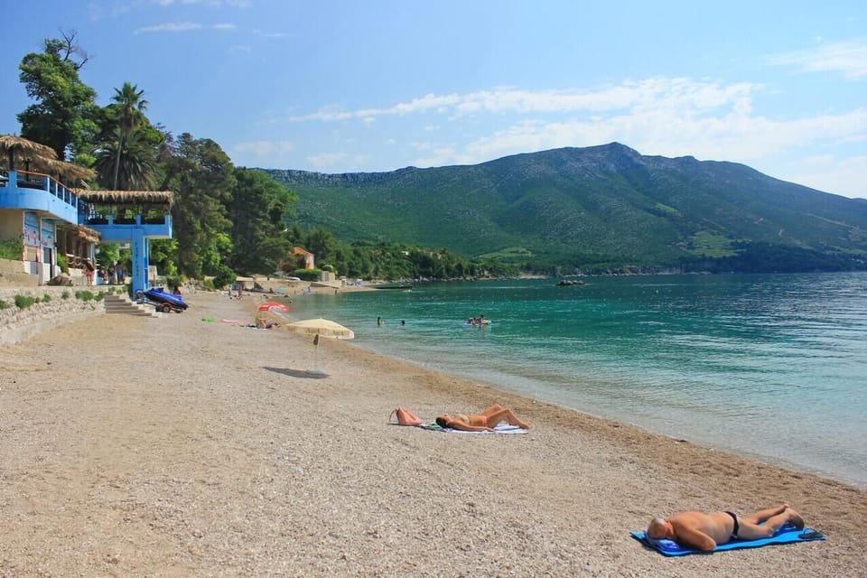 Nearby beaches