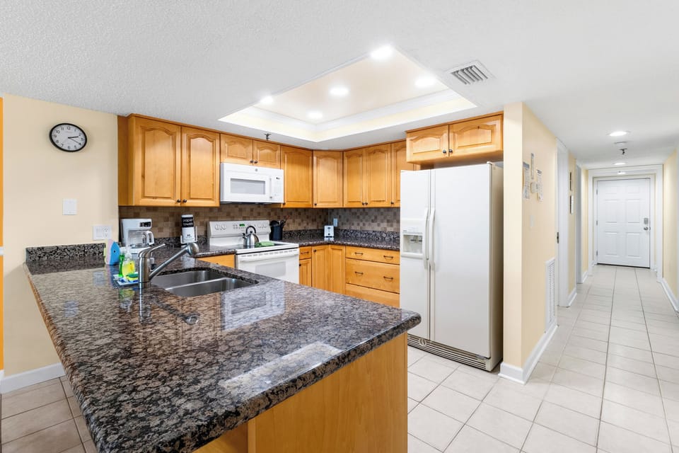 Full Kitchen
