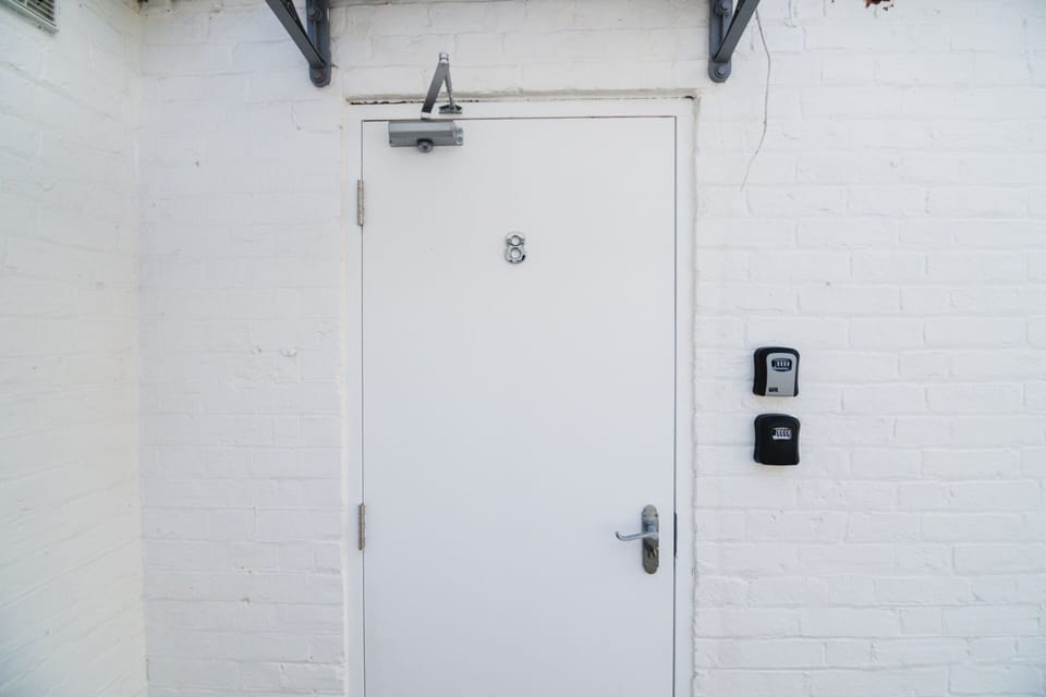 Flat Door 