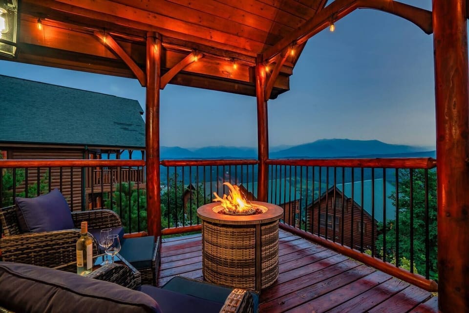 Pour a glass, light the fire and settle in for a Smoky Mountain sunset with the peaks as your backdrop.