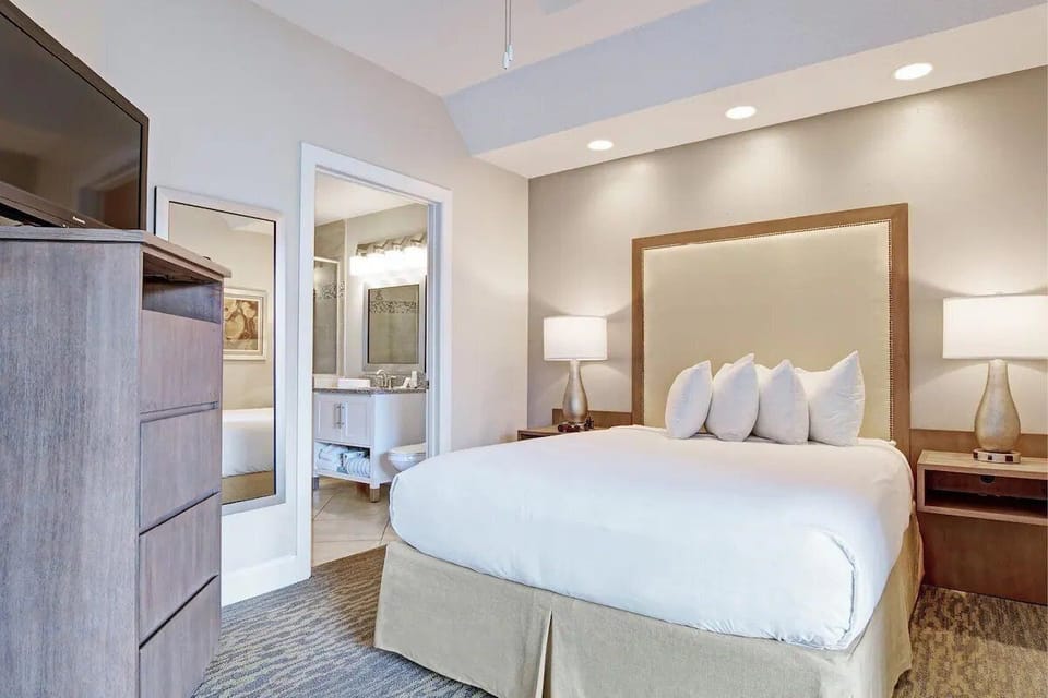 Bedroom. Interior and views may vary based on location and availability.