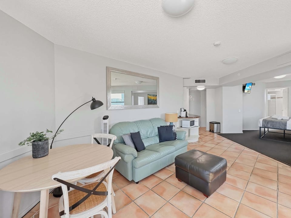 Open Plan Kitchen & Dining