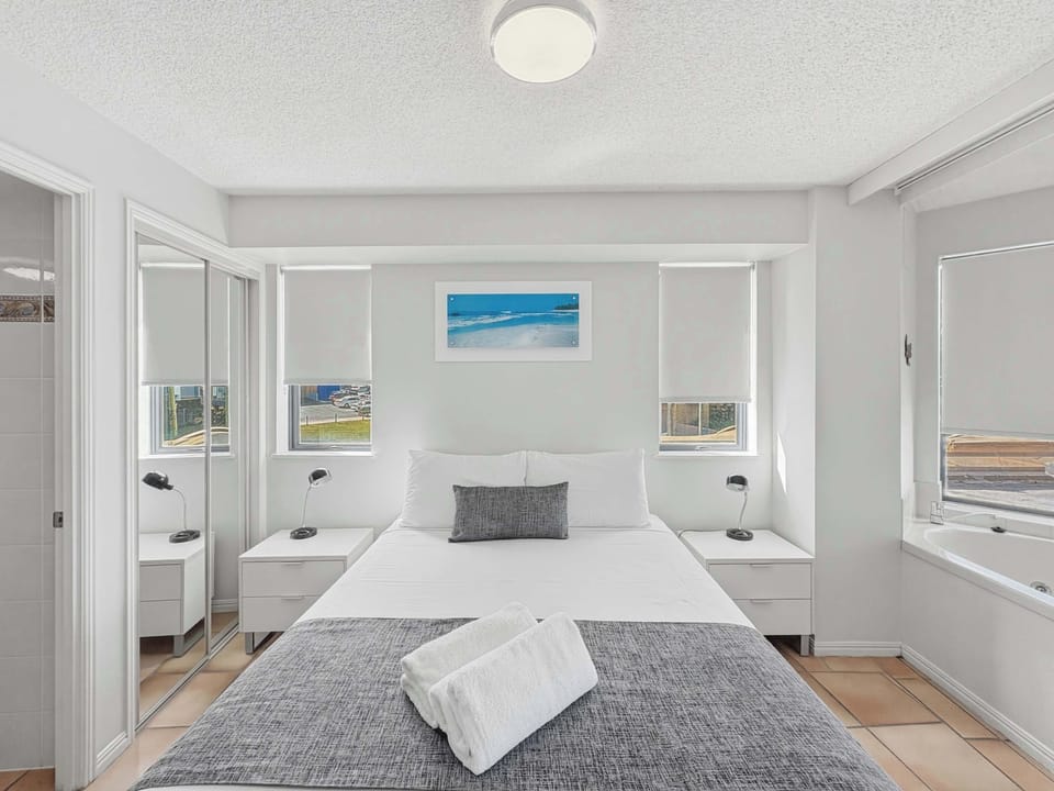 Bedroom with Queen Bed