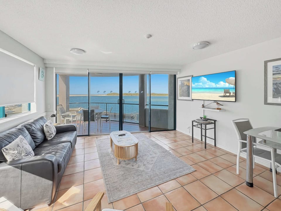 Open Plan Living with Sweeping Ocean Views
