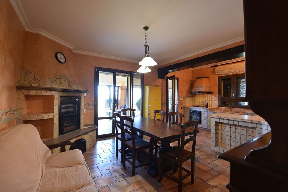 Autumn, Kitchen, Spring, Summer