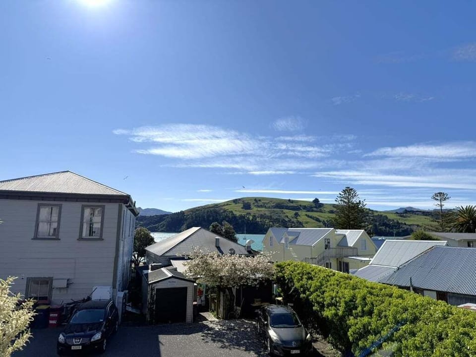 Relaxed coastal living meets family comfort — Sea View Family Stay Akaroa