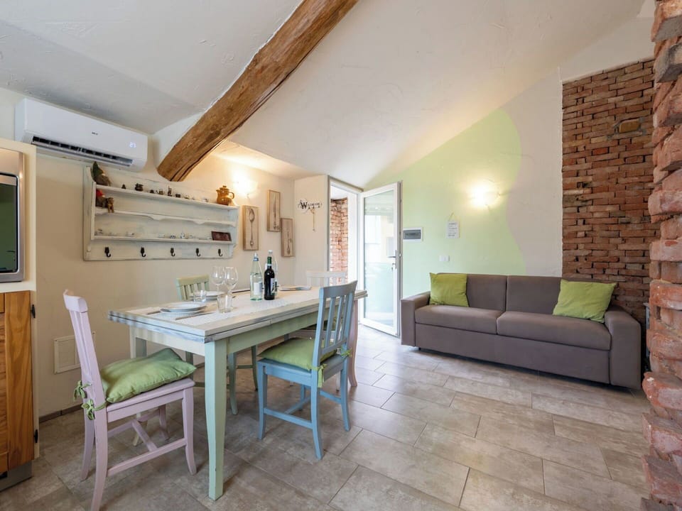 Furniture, Interior Design, Wall, Flooring, Wood, Ceiling, Floor, Room, Table, Chair