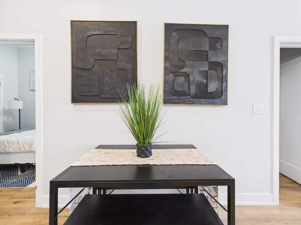 Unit 1: Dining Area