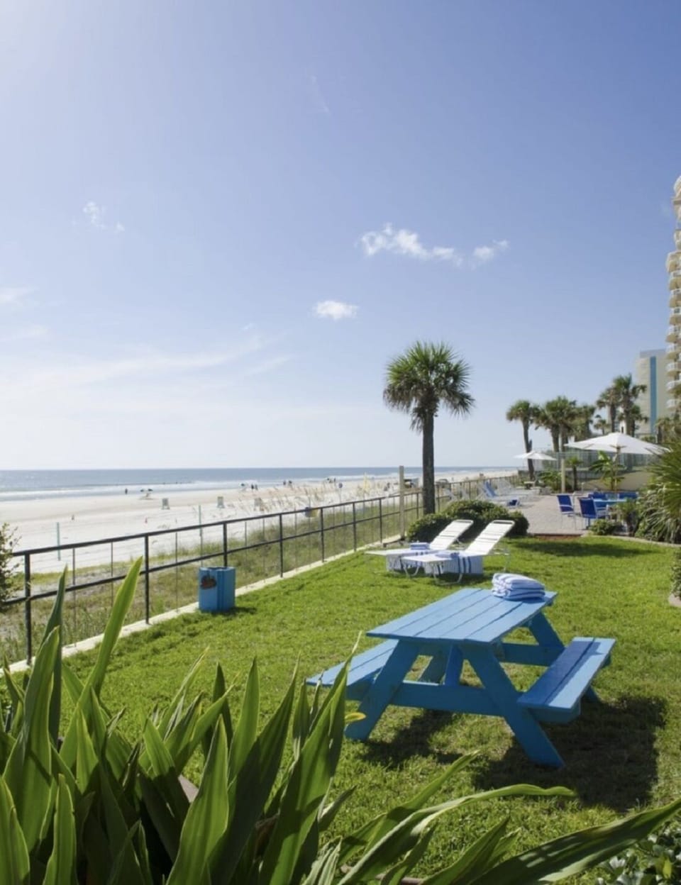 Breathtaking views, unforgettable stays. Welcome to Oceanside Inn!