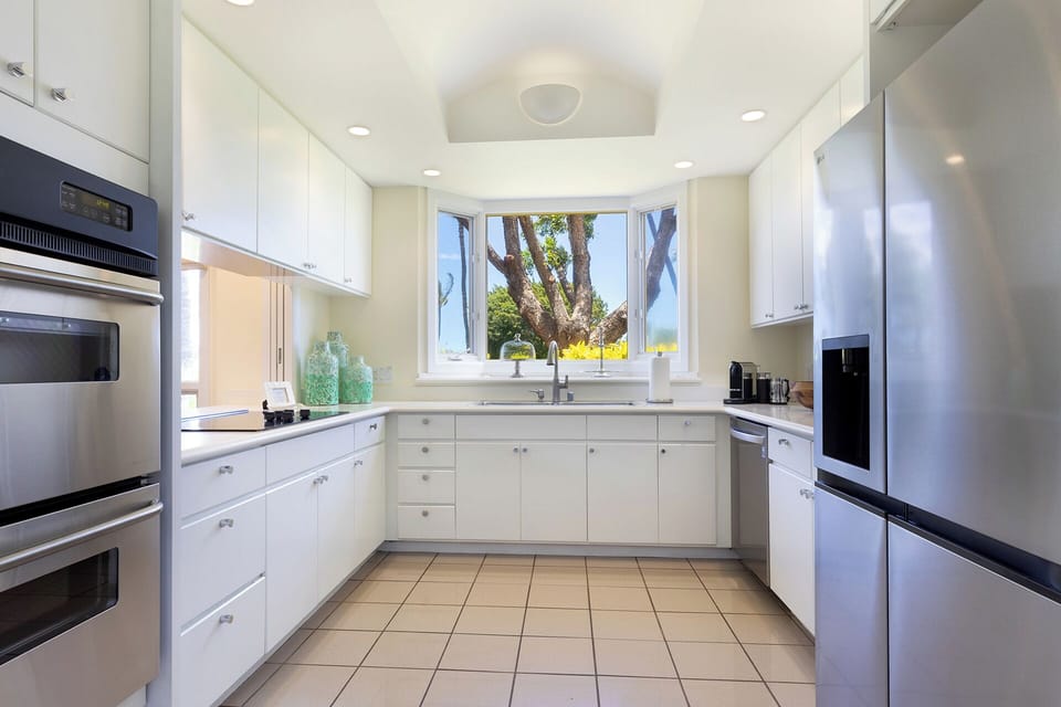 Modern appliances gives the cook everything needed to prepare wonderful meal