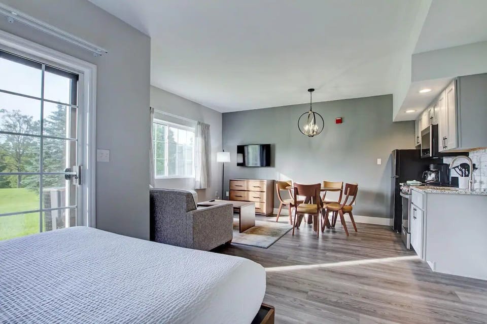 Bedroom. Interior and views may vary based on location and availability.