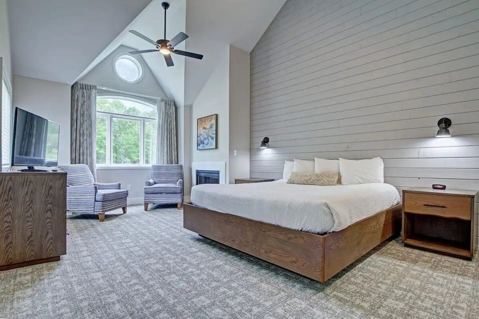 Bedroom. Interior and views may vary based on location and availability.
