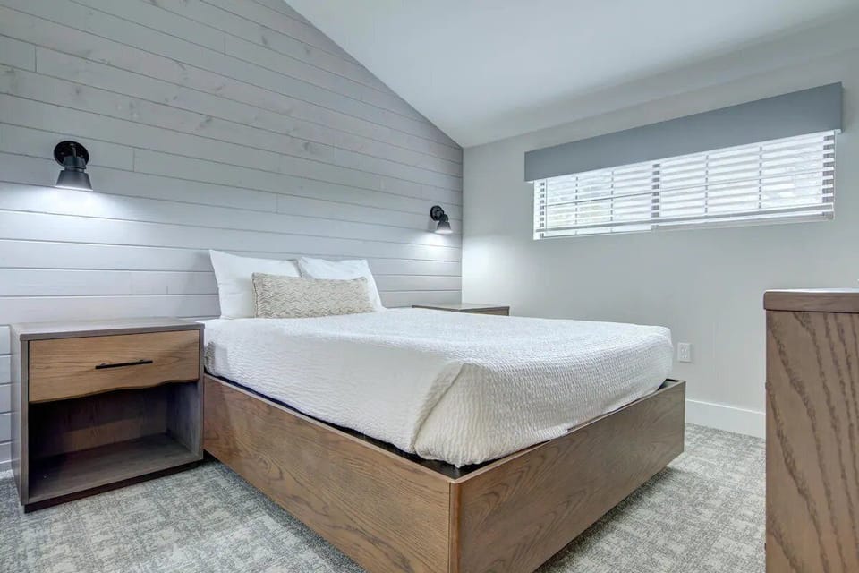 Bedroom. Interior and views may vary based on location and availability.