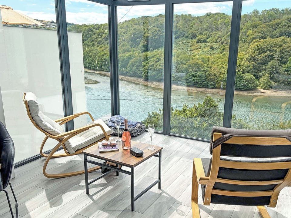 Living area | Redshank, Looe