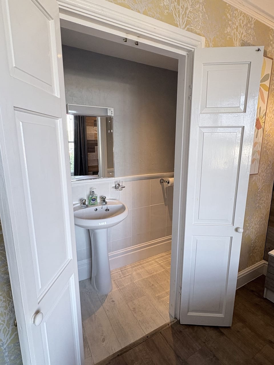Ensuite Room