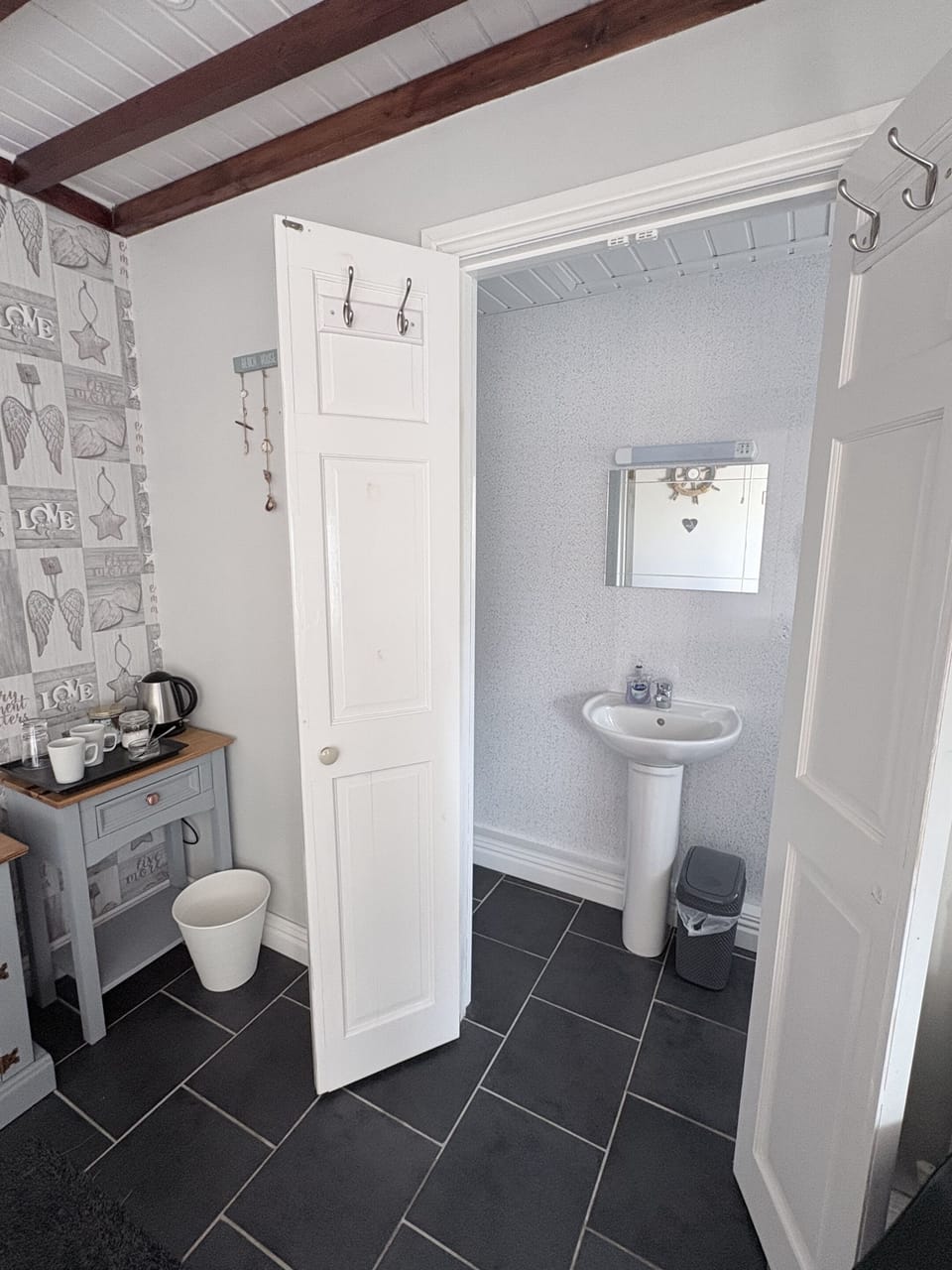 Ensuite Room