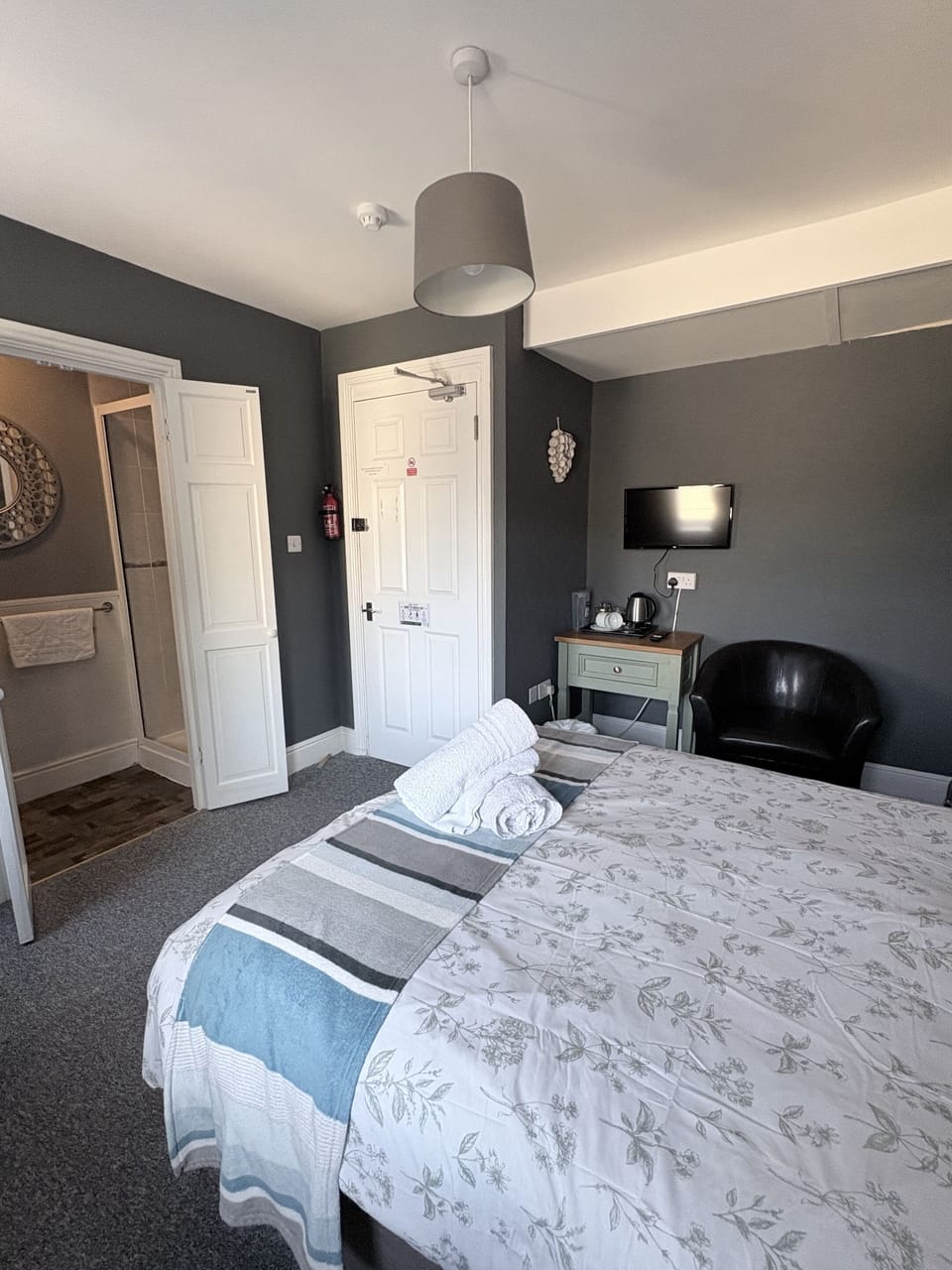 Ensuite Room