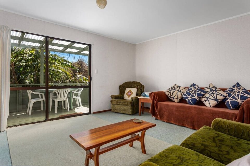 Open Plan Living/Dining Area